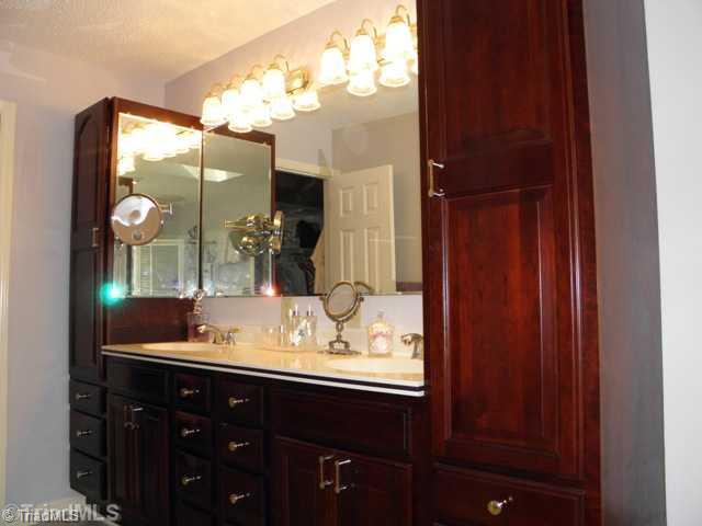 2225 Chestnut St Extension High Point, NC 27262 - Photo 11 of 16 Master Bath/Spa.
