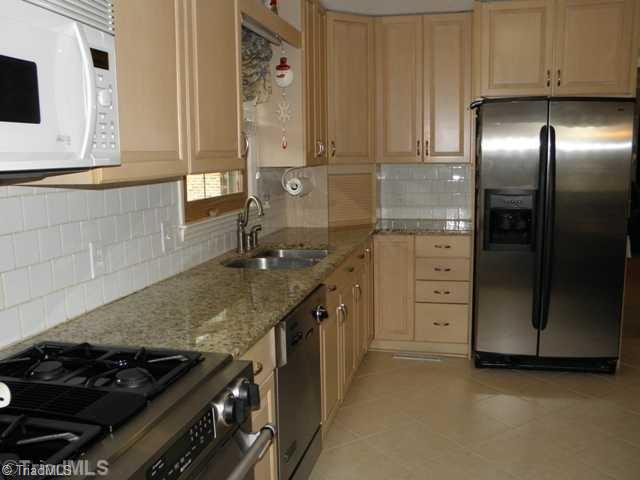 2225 Chestnut St Extension High Point, NC 27262 - Photo 5 of 16 Kitchen.