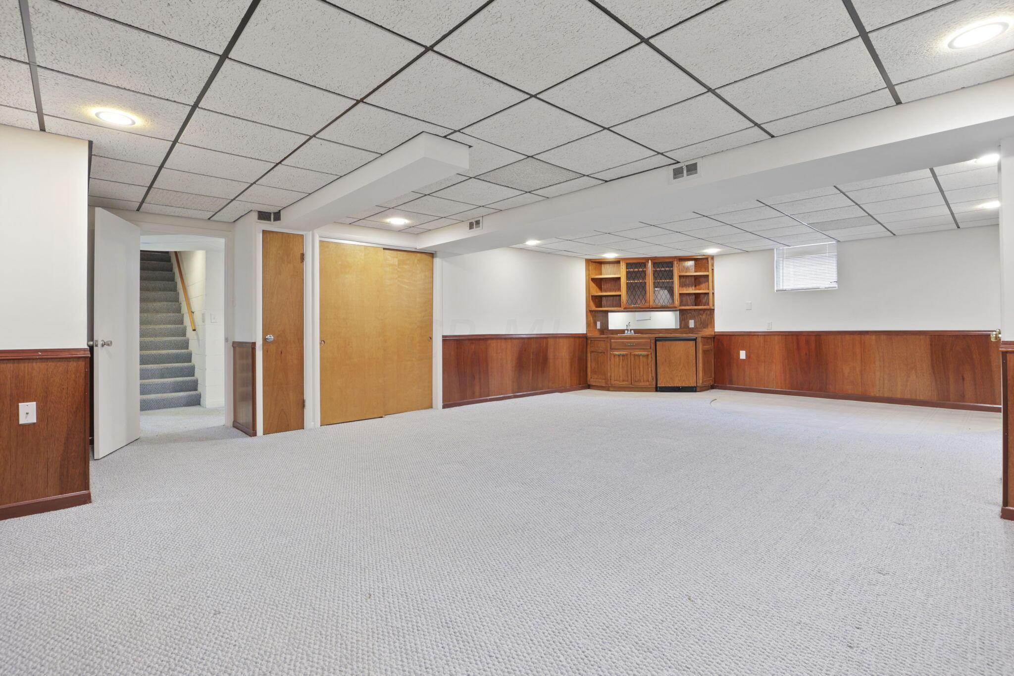 2663 Charing Road, Unit C Columbus, OH 43221 - Photo 25 of 30 59-web-or-mls-0N4A6107