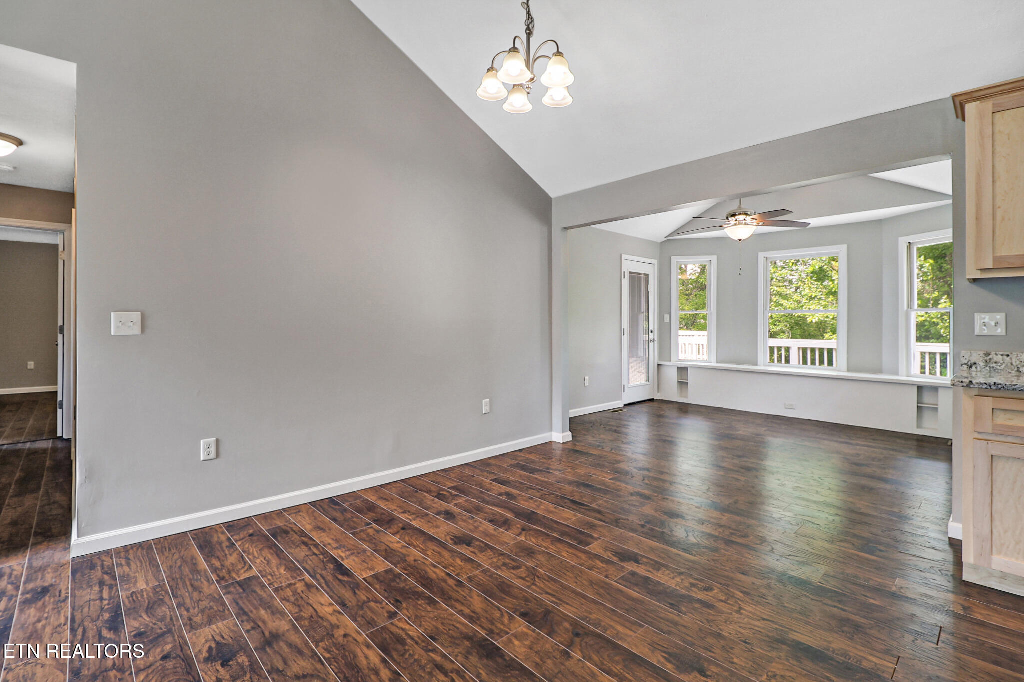 32 Rhododendron Circle Crossville, TN 38555 - Photo 11 of 36 n44a5927-n44a5931