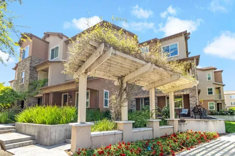 $1,300,000 | 614 Willow Bnd Court, San Jose, CA 95123