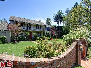 202 South Rockingham Avenue Los Angeles, CA 90049 - Photo 1 of 1 Gallery Image 1