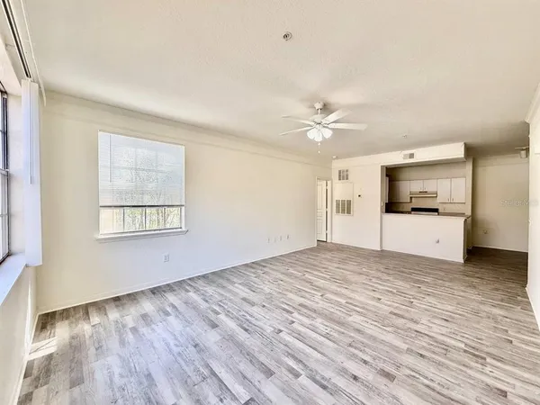 $1,450 | 17106 Carrington Park Drive, Unit 605, Tampa, FL 33647