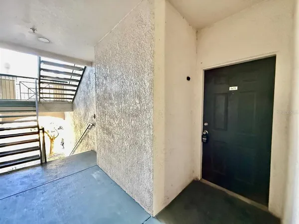$1,450 | 17106 Carrington Park Drive, Unit 605, Tampa, FL 33647