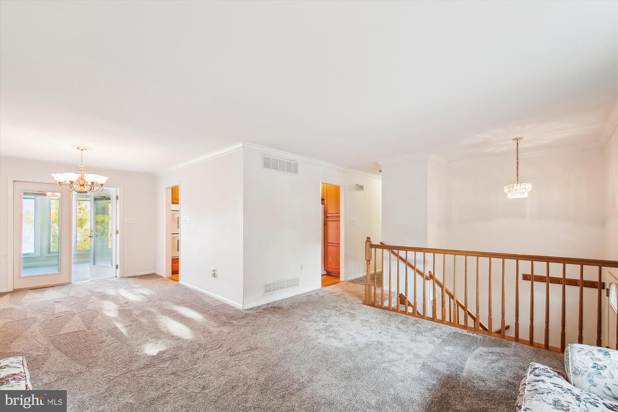 308 Granada Road Pasadena, MD 21122 - Photo 22 of 68 Living Room