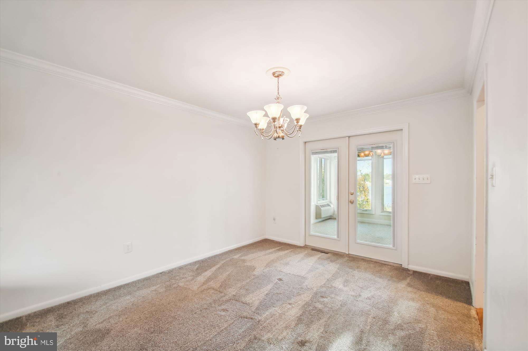 308 Granada Road Pasadena, MD 21122 - Photo 29 of 68 Dining Room