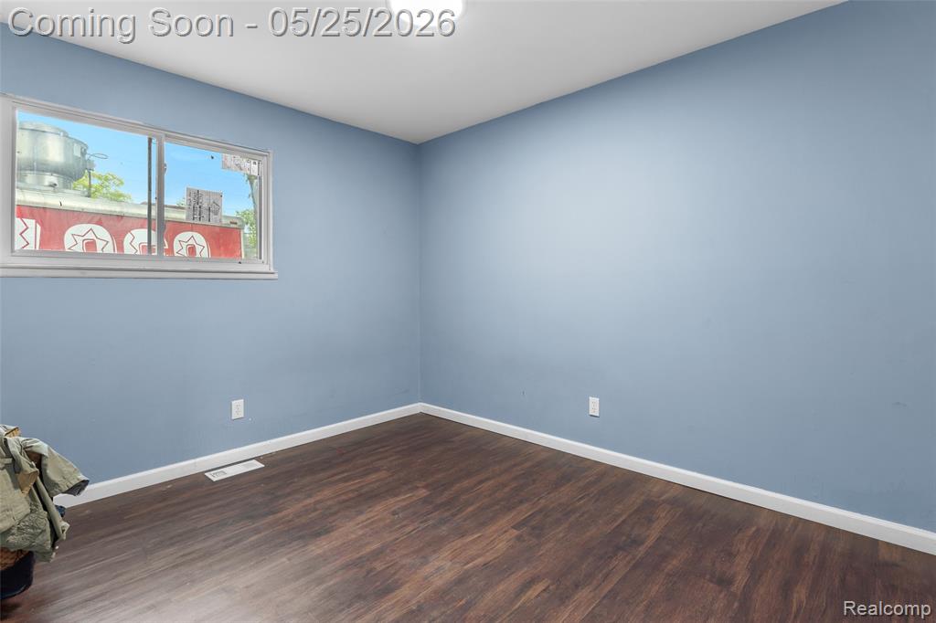 20038 Santa Rosa Drive Detroit, MI 48221 - Photo 2 of 8