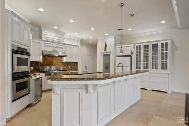 $1,150,000 | Undisclosed Address, Bakersfield, CA 93311