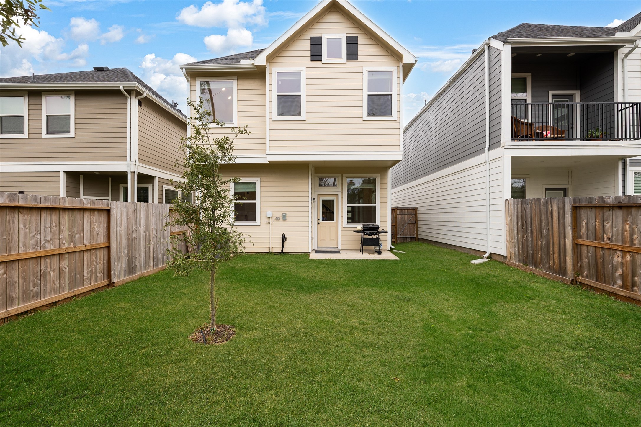 144 Red Cascade Trail Conroe, TX 77318 - Photo 23 of 34 A fully-fenced in backyard offers a great space for adults, children, and/or pets.