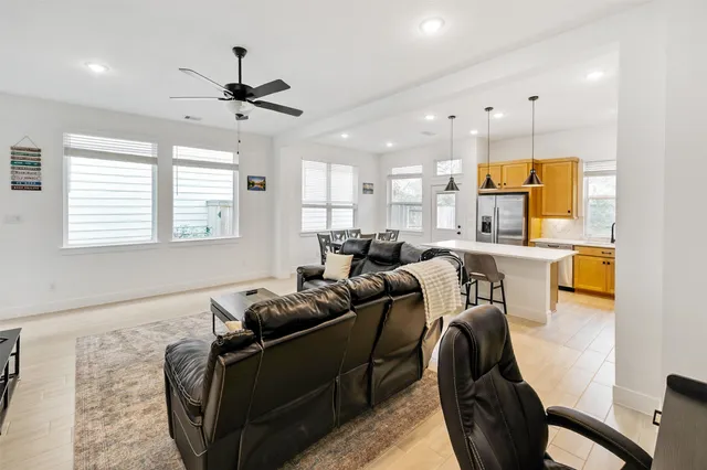 $325,000 | 144 Red Cascade Trail, Conroe, TX 77318