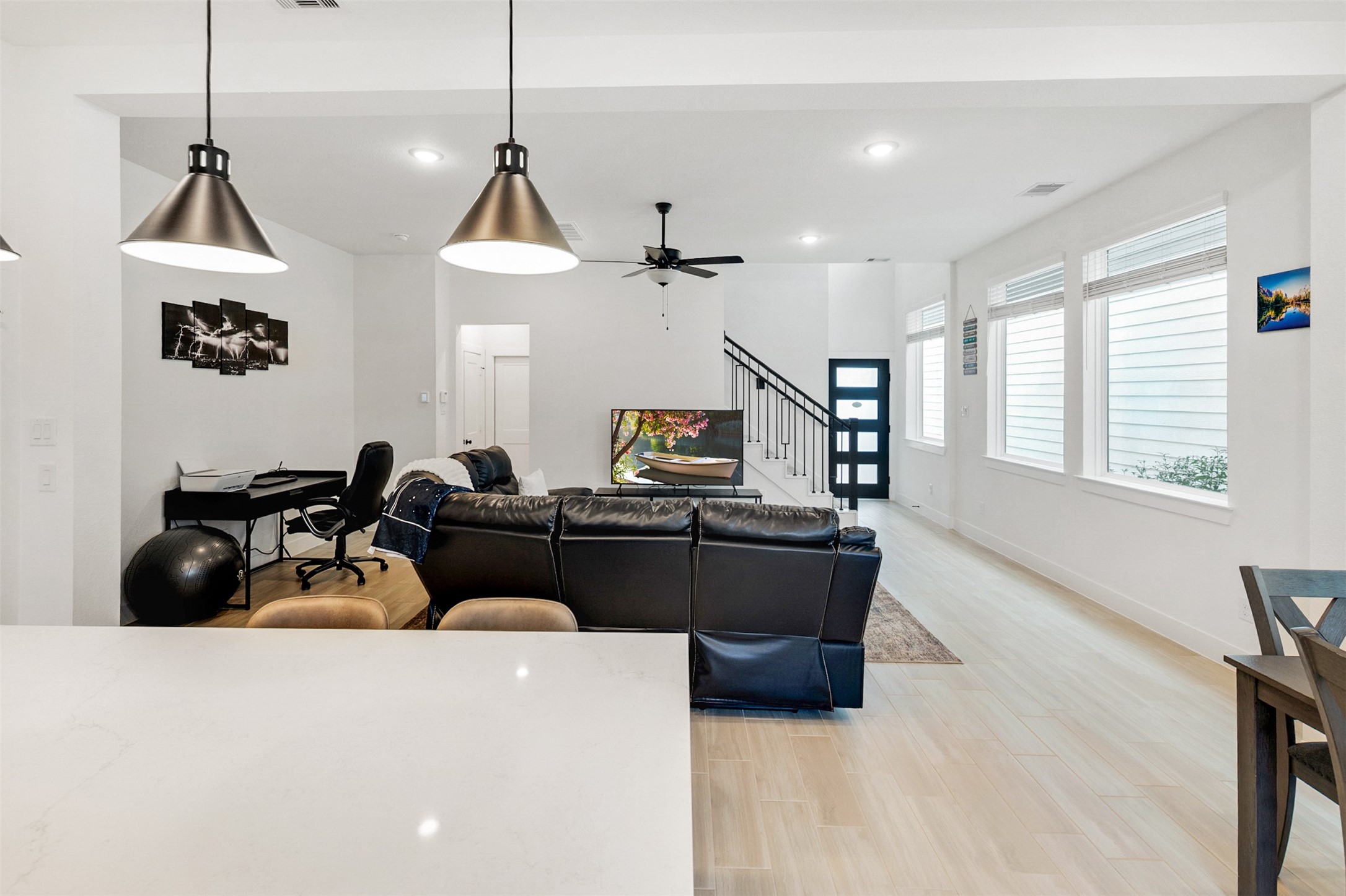 144 Red Cascade Trail Conroe, TX 77318 - Photo 7 of 34