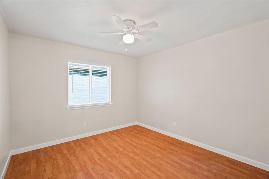 8475 Widgeon Way Dallas, TX 75249 - Photo 22 of 38