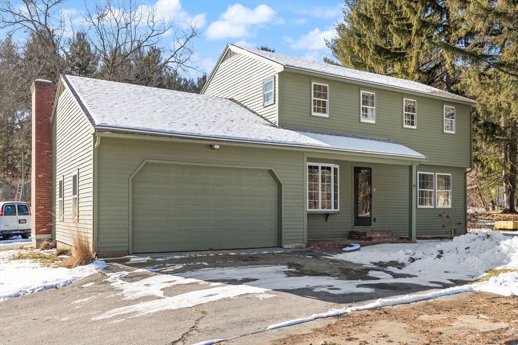 196 Dunstable Road North Chelmsford, MA 01863 - Photo 3 of 42 Gallery Image 3