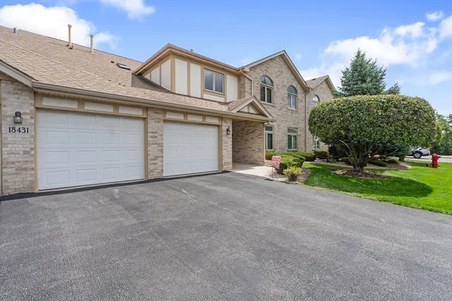 $247,900 | 18431 Pine Cone Drive, Unit 1, Tinley Park, IL 60477