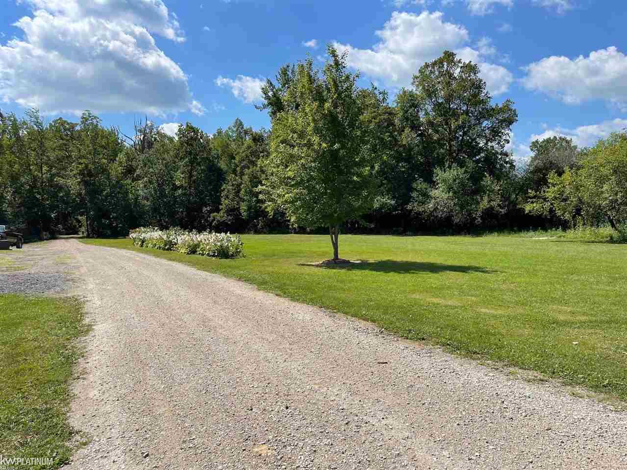 9738 Norman Road Avoca, MI 48006 - Photo 76 of 80 50053870-93.JPG
