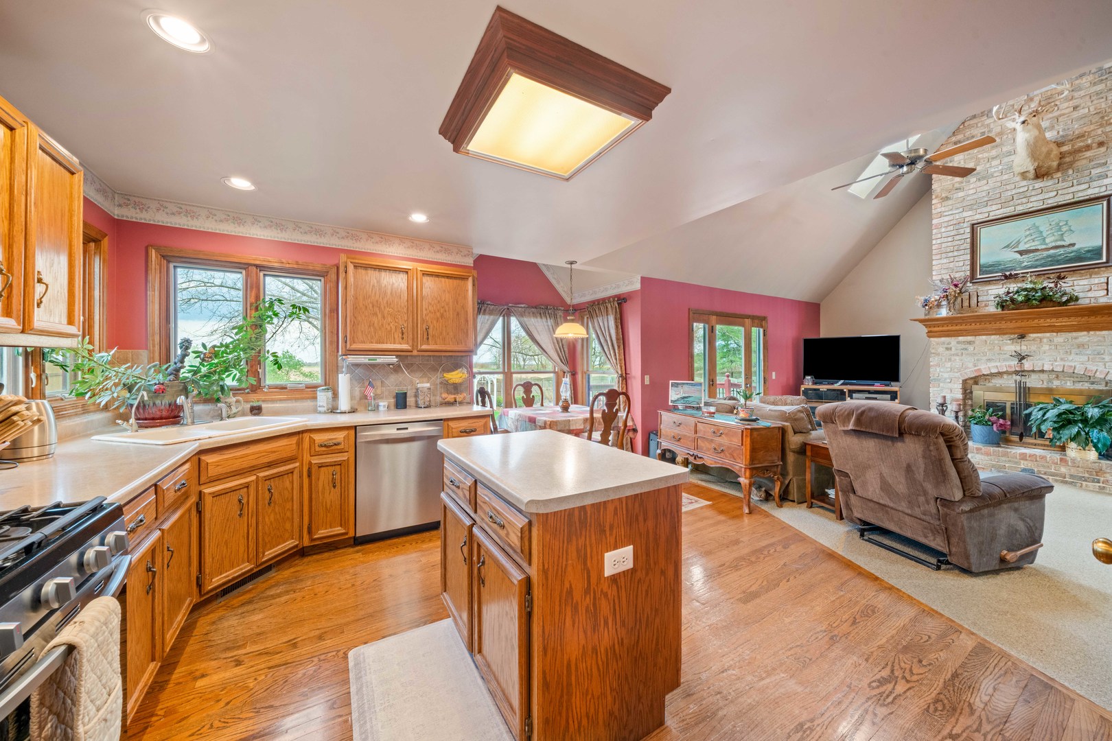 520 Rees Street Hinckley, IL 60520 - Photo 10 of 34 Gallery Image 10