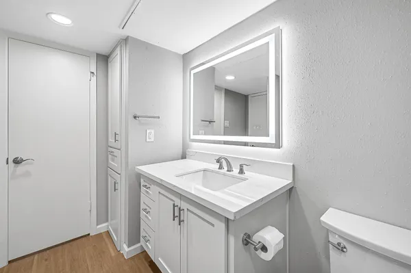 $1,700 | 7555 Katy Freeway, Unit 146, Houston, TX 77024