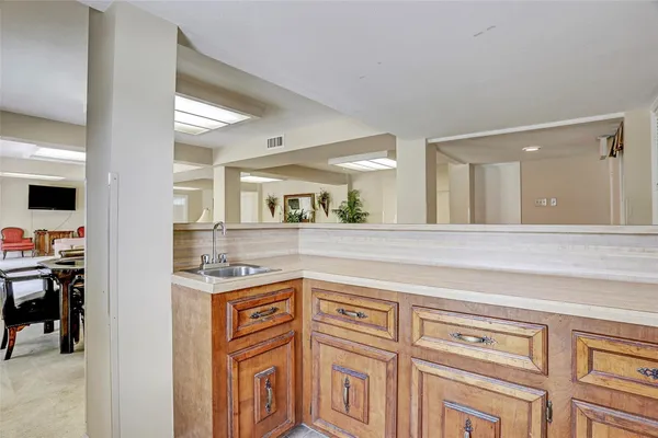 $1,700 | 7555 Katy Freeway, Unit 146, Houston, TX 77024