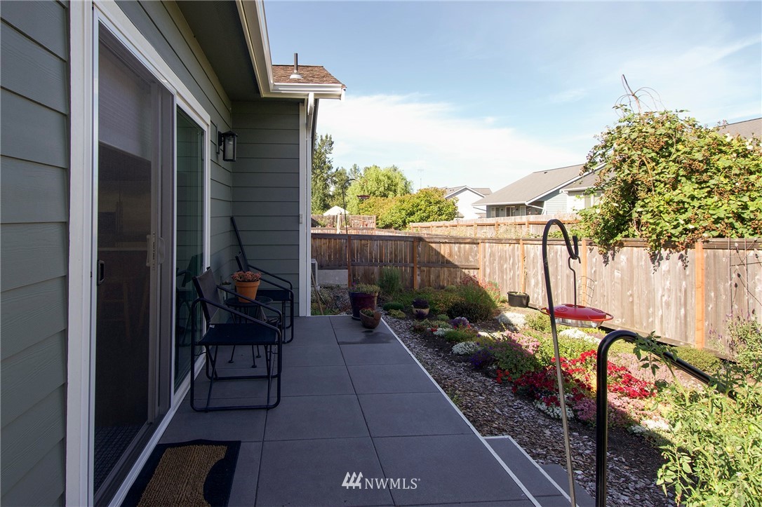 161 Stratus Loop Sequim, WA 98382 - Photo 16 of 34 a view of balcony with furniture
