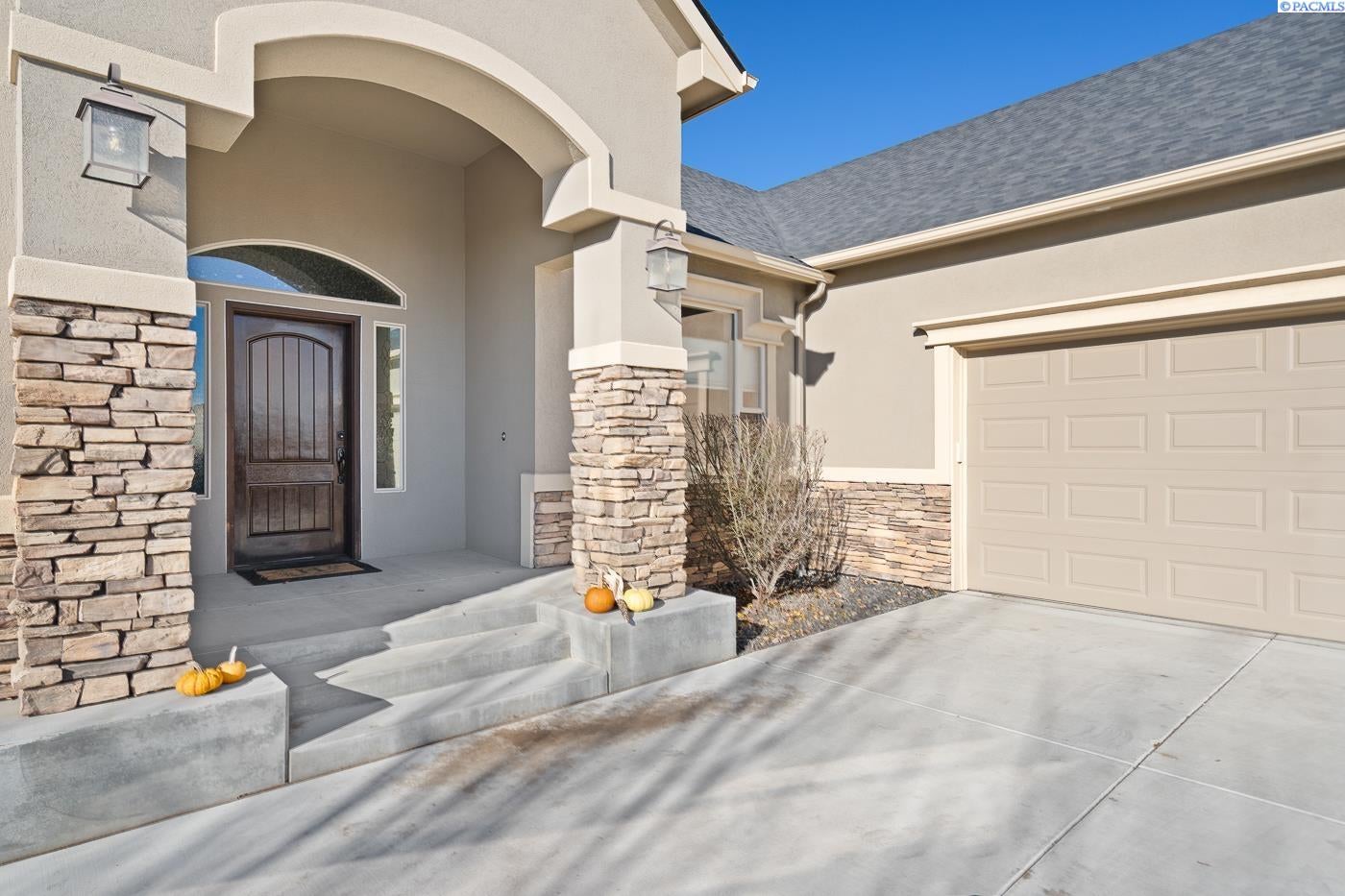 17439 South Fairview Loop Kennewick, WA 99338 - Photo 2 of 30 Gallery Image 2