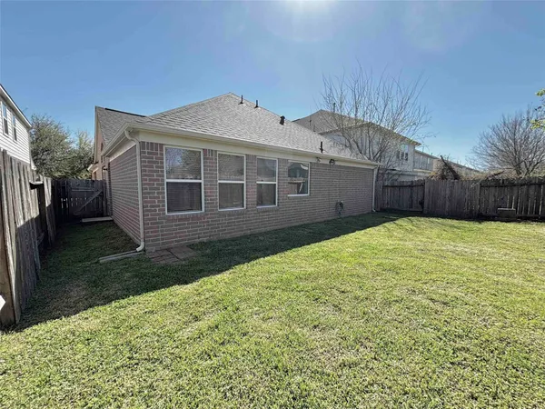 $1,975 | 19318 Brook Village Road, Houston, TX 77084