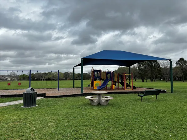 $1,975 | 19318 Brook Village Road, Houston, TX 77084