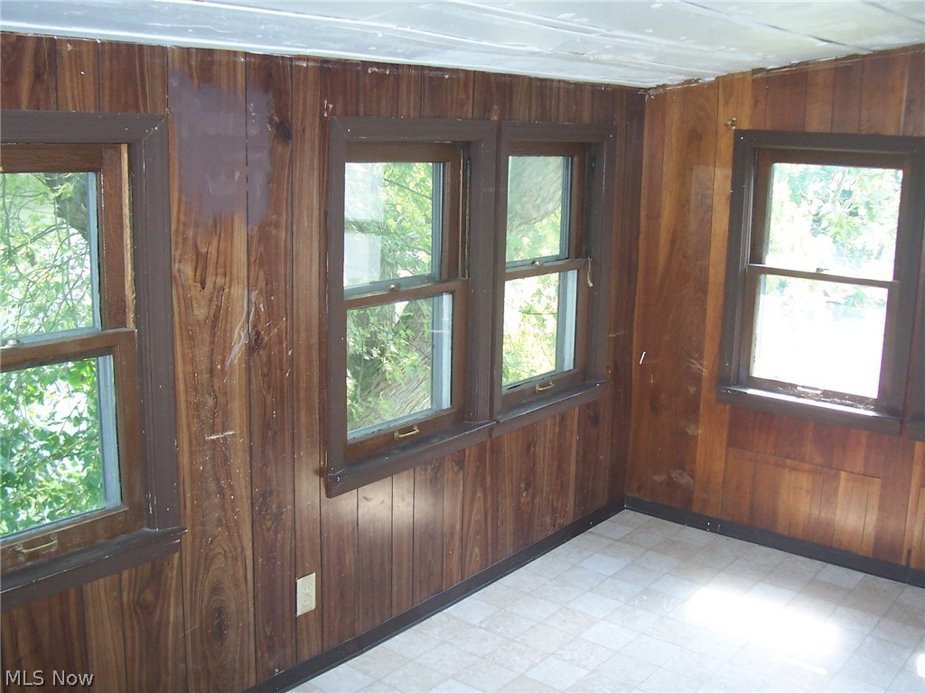 1025 Chalker Street Akron, OH 44310 - Photo 21 of 29 Gallery Image 21