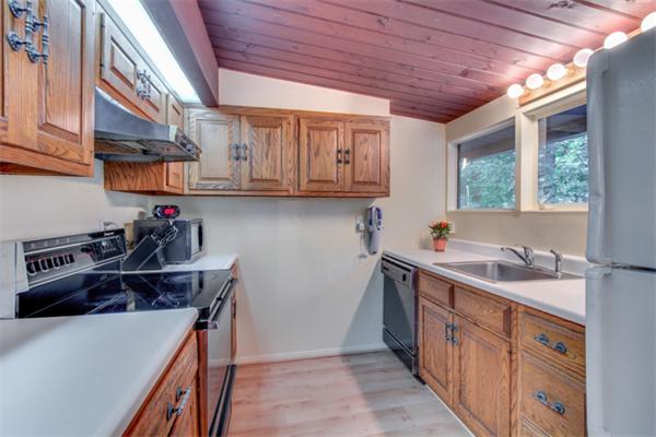 10 Brabrook Road Acton, MA 01720 - Photo 14 of 29 Gallery Image 14