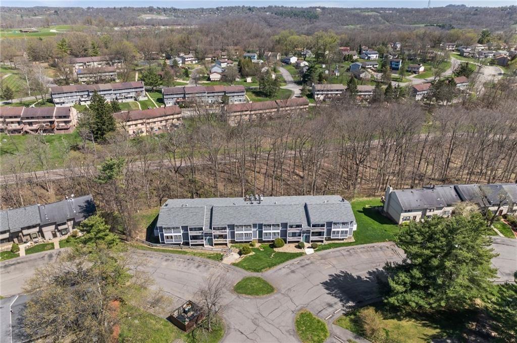 323 Ridge Point Circle, Unit 24 Bridgeville, PA 15017 - Photo 12 of 26 Gallery Image 12