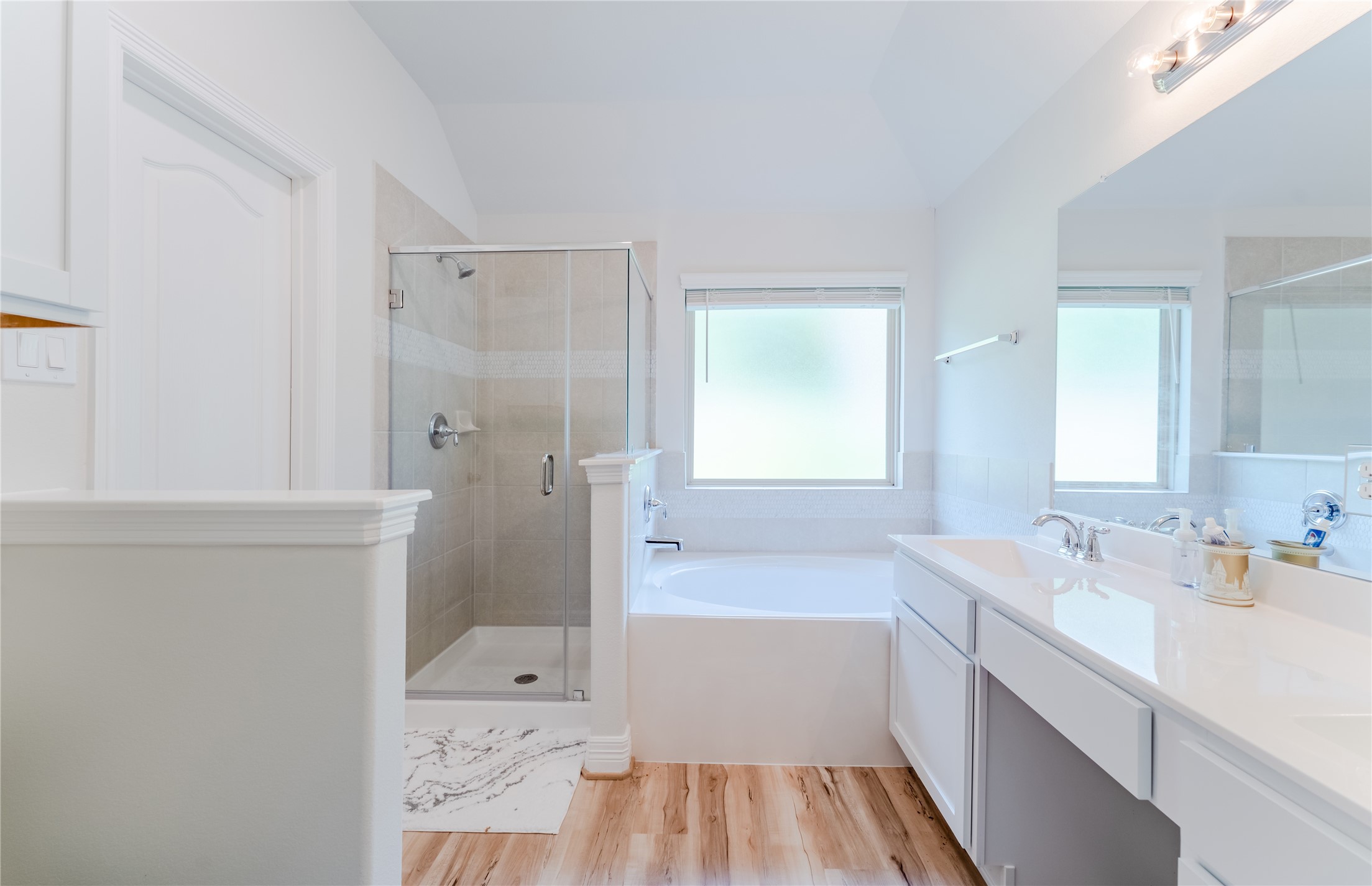 8439 Red Shiner Way Fulshear, TX 77441 - Photo 14 of 26 Primary Bathroom