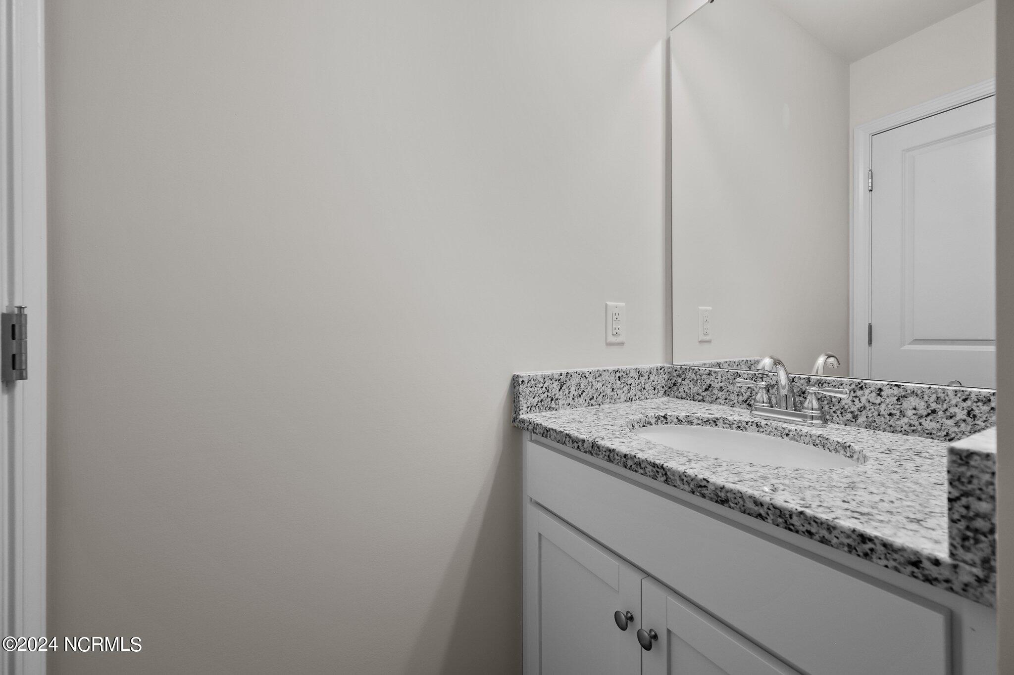 200 Slater Way Jacksonville, NC 28540 - Photo 19 of 41 17-web-or-mls-_Z728677