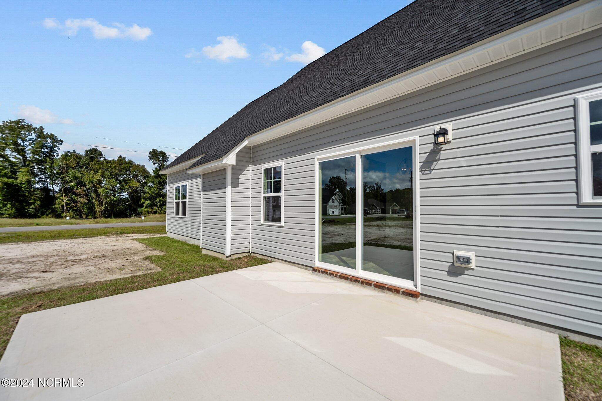 200 Slater Way Jacksonville, NC 28540 - Photo 41 of 41 41-web-or-mls-11