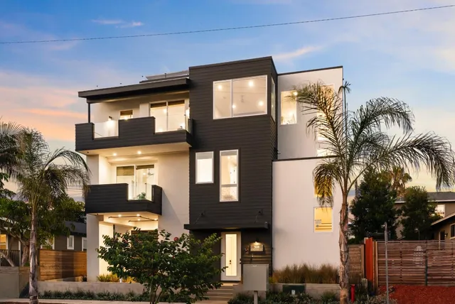 $1,569,000 | 508 North Tremont Street, Unit A, Oceanside, CA 92054