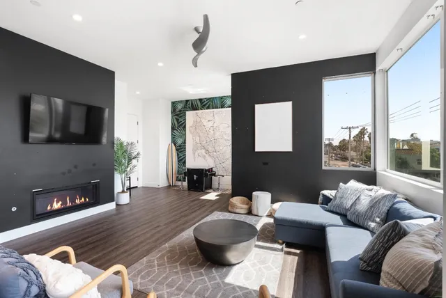 $1,569,000 | 508 North Tremont Street, Unit A, Oceanside, CA 92054