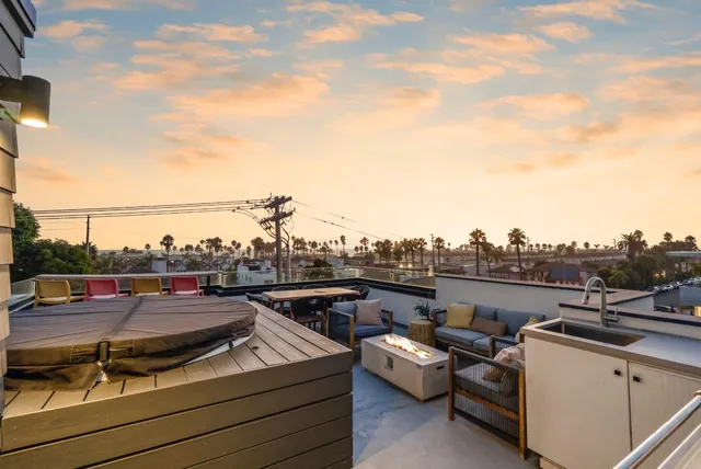 $1,569,000 | 508 North Tremont Street, Unit A, Oceanside, CA 92054