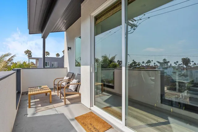$1,569,000 | 508 North Tremont Street, Unit A, Oceanside, CA 92054