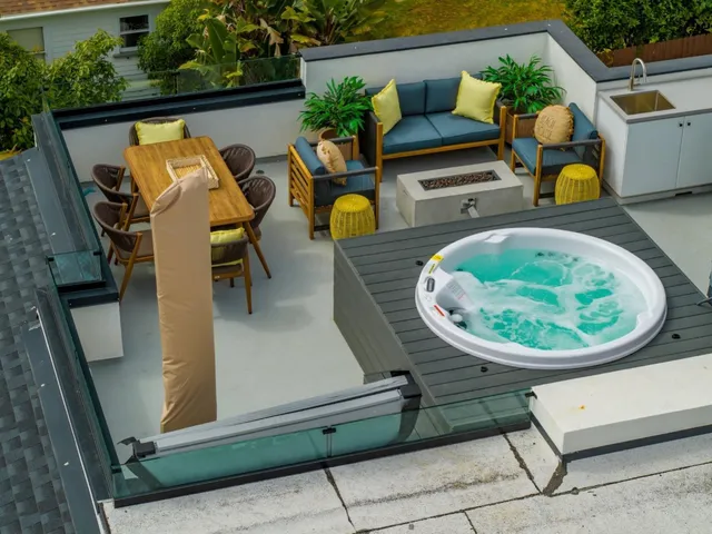 $1,569,000 | 508 North Tremont Street, Unit A, Oceanside, CA 92054