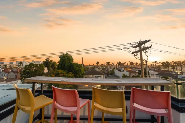 $1,569,000 | 508 North Tremont Street, Unit A, Oceanside, CA 92054