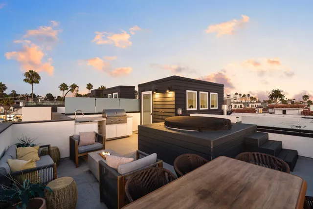 $1,569,000 | 508 North Tremont Street, Unit A, Oceanside, CA 92054