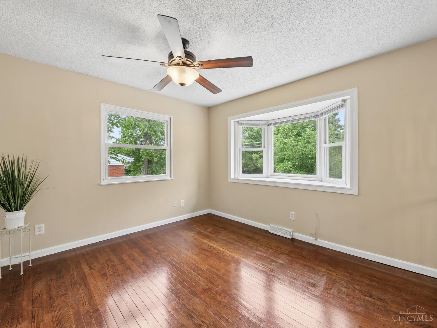11623 Kenn Road Cincinnati, OH 45240 - Photo 9 of 33