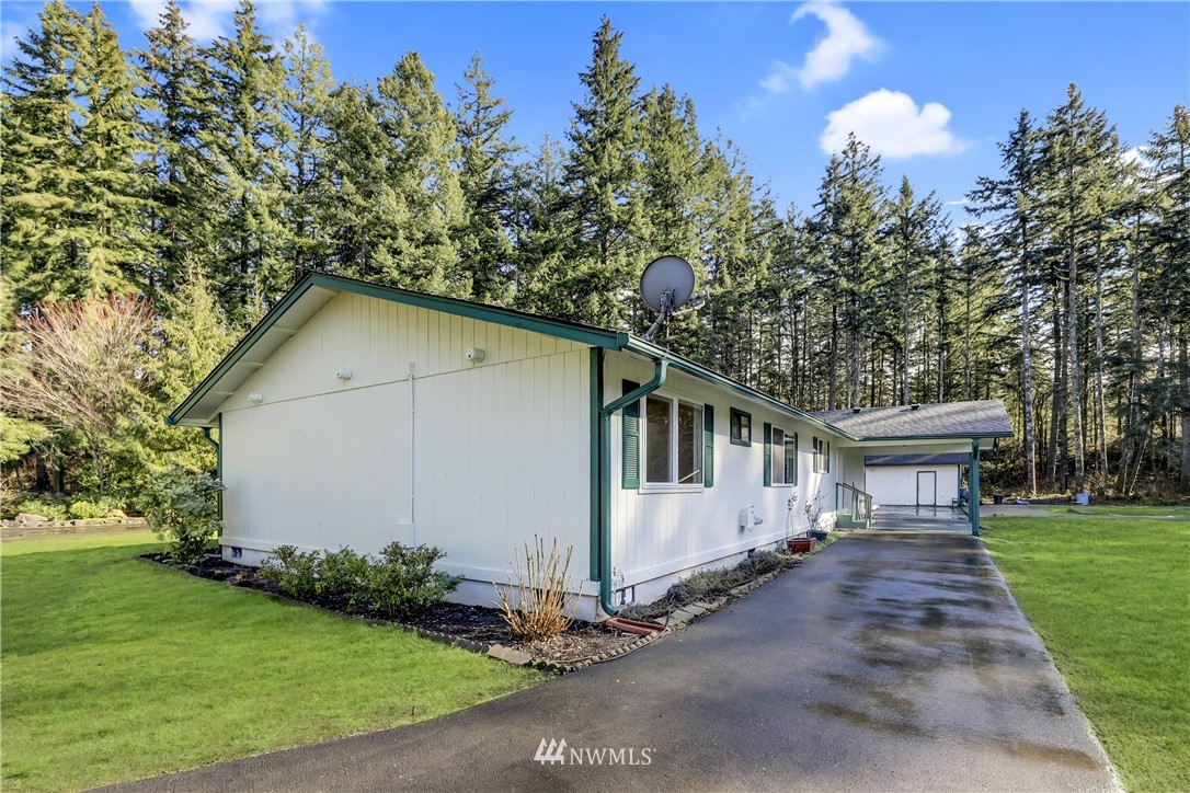 12901 Military Road Southeast Rainier, WA 98576 - Photo 15 of 37 Gallery Image 15