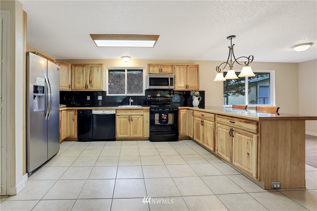 12901 Military Road Southeast Rainier, WA 98576 - Photo 18 of 37 Gallery Image 18