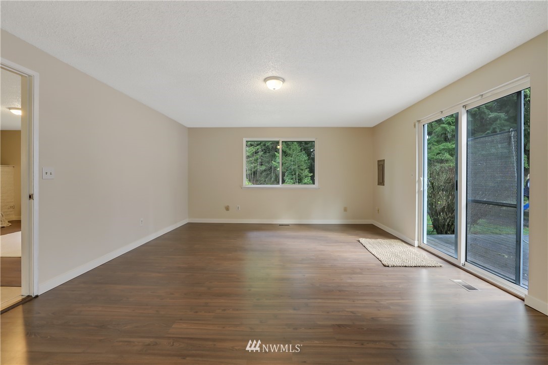 12901 Military Road Southeast Rainier, WA 98576 - Photo 29 of 37 Gallery Image 29