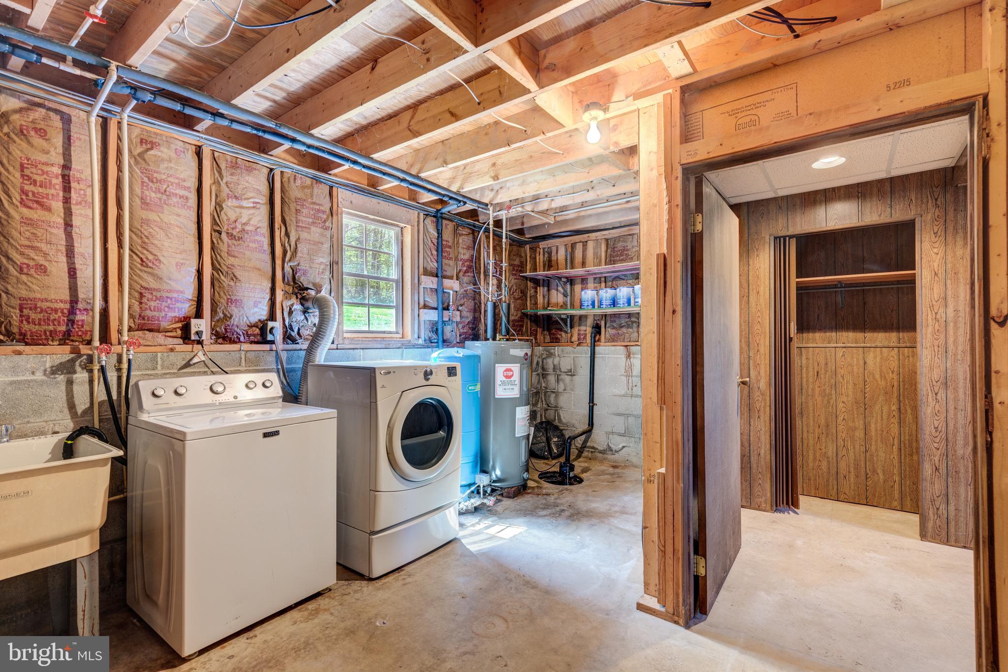 511 Leppo Road Westminster, MD 21158 - Photo 30 of 56 Utility/laundry room with utility sink