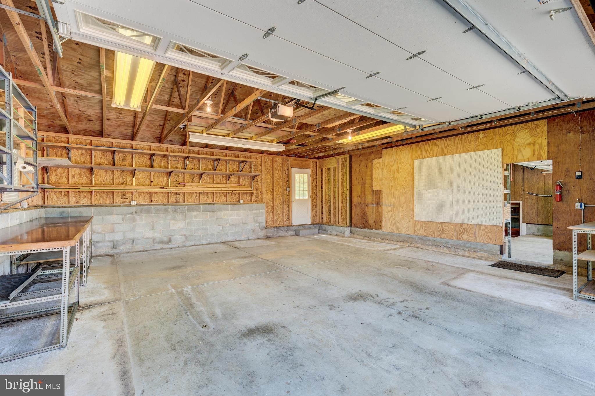 511 Leppo Road Westminster, MD 21158 - Photo 33 of 56 Garage #2 (attached) is 25+ x 24+ -- WOW!