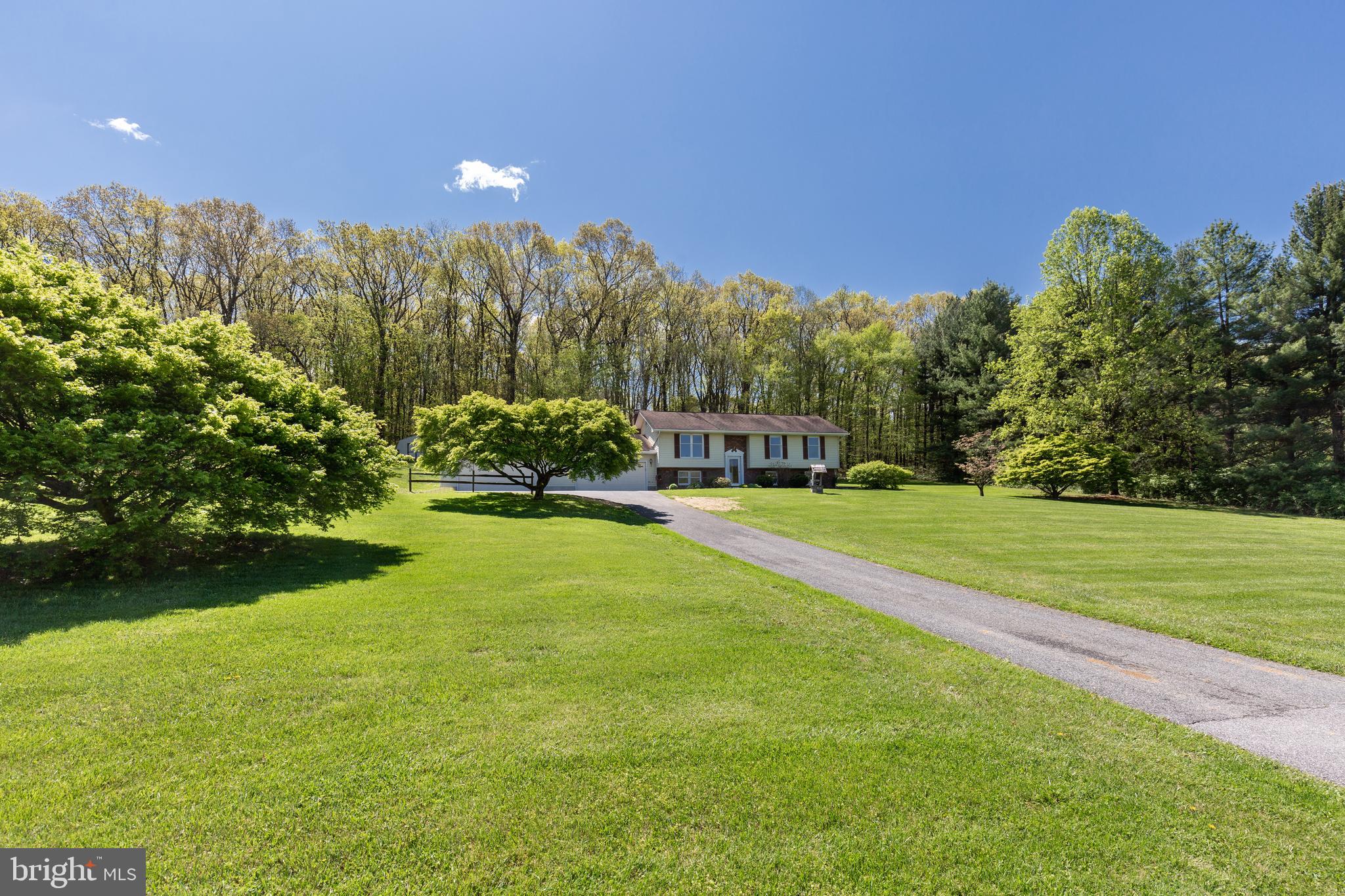 511 Leppo Road Westminster, MD 21158 - Photo 50 of 56 Paved driveway