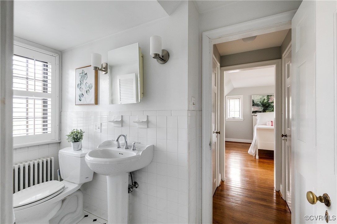 6323 Ridgeway Road Richmond, VA 23226 - Photo 29 of 44 Jack and Jill bath