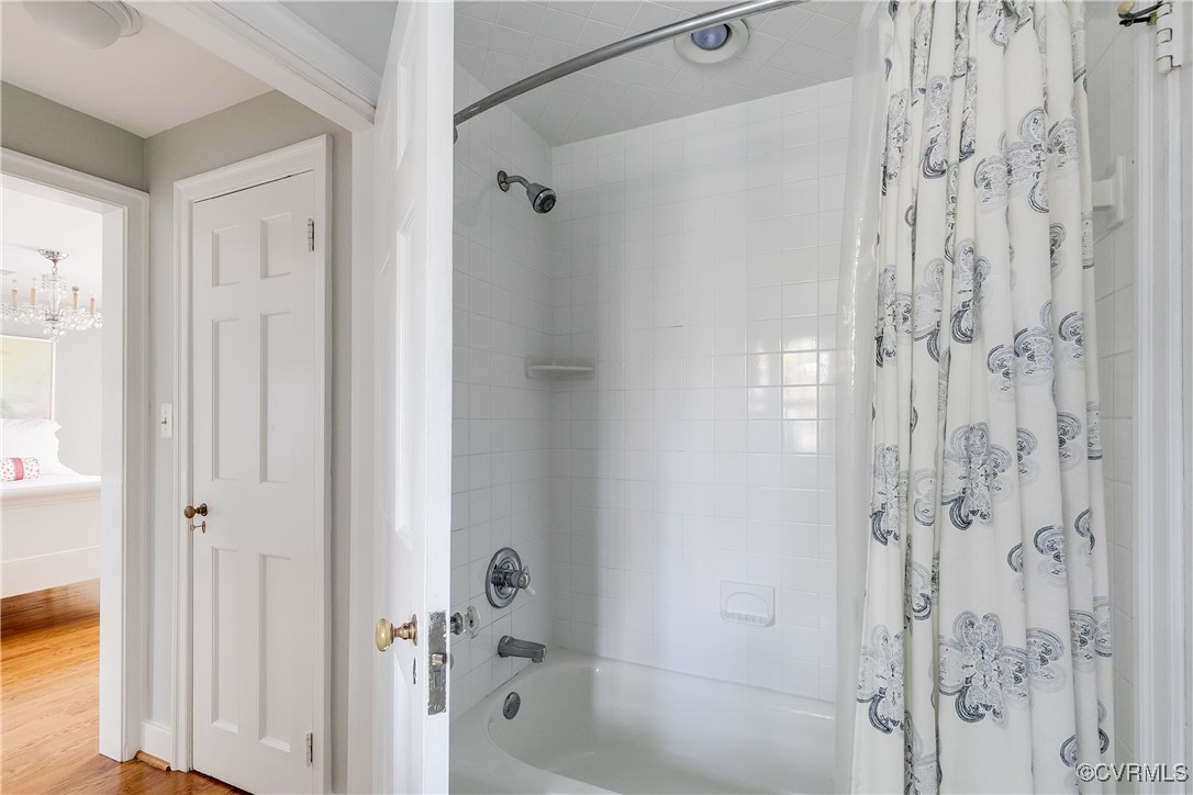 6323 Ridgeway Road Richmond, VA 23226 - Photo 30 of 44 Jack and Jill bath