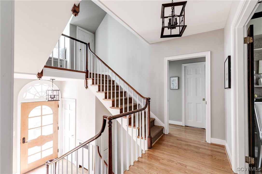 6323 Ridgeway Road Richmond, VA 23226 - Photo 3 of 44 Elegant open stairway