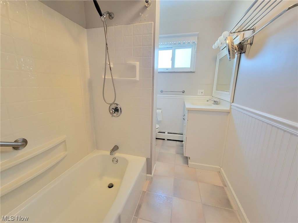2821 Summit Road Akron, OH 44321 - Photo 11 of 24 Primary bathroom on the 2nd floor. Tub/Shower combo.